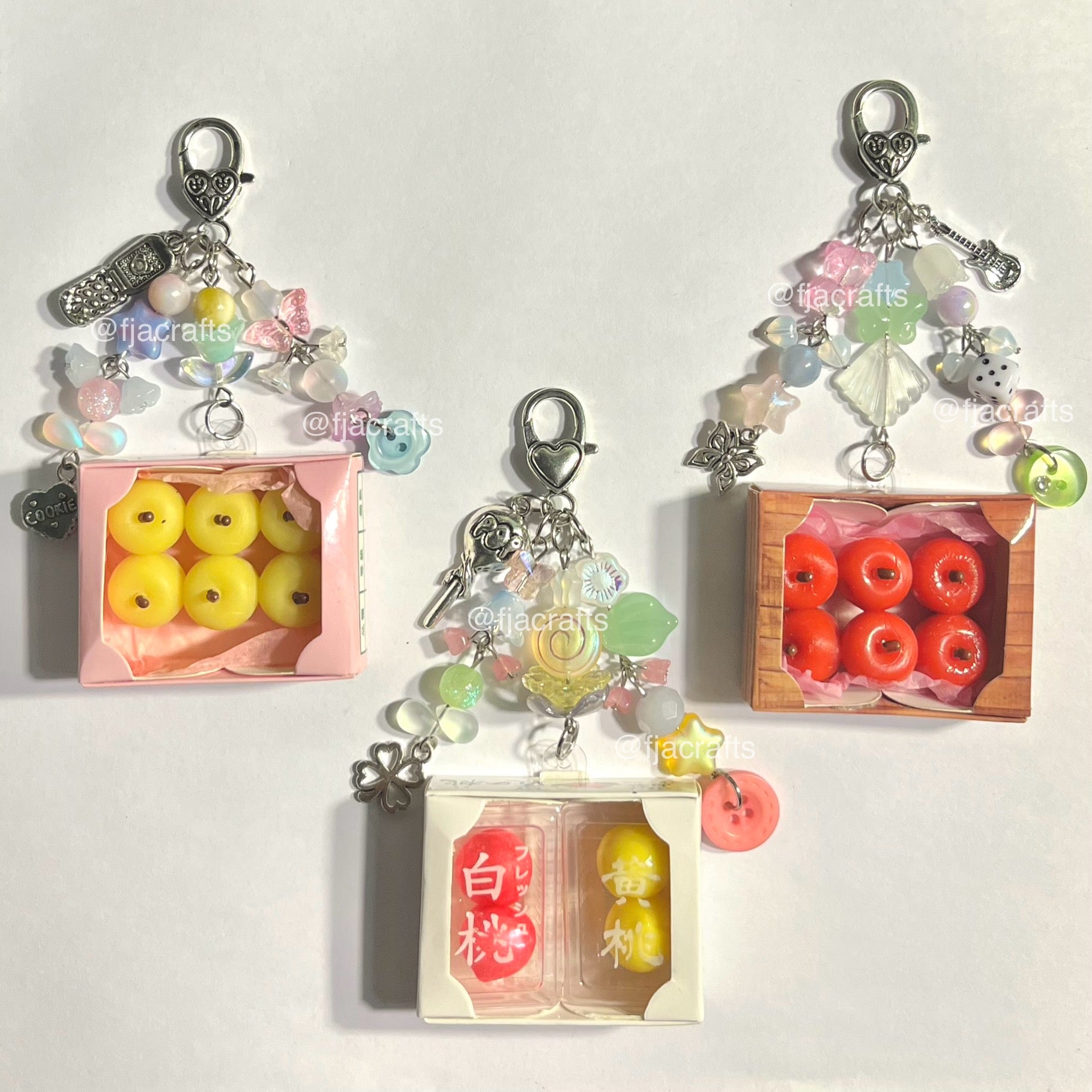 Apples & Peaches Cute Kawaii Beaded Clutter Squishy Crate Keychain Bag Clip | red, gold, pink, pastel, stars FJA Crafts